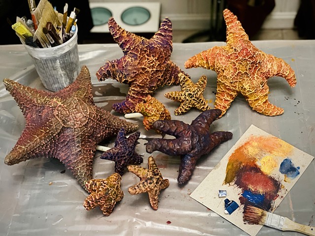 Realistic Life Cast Replicas, Freestanding Husbandry Props, and Natural History Artifacts